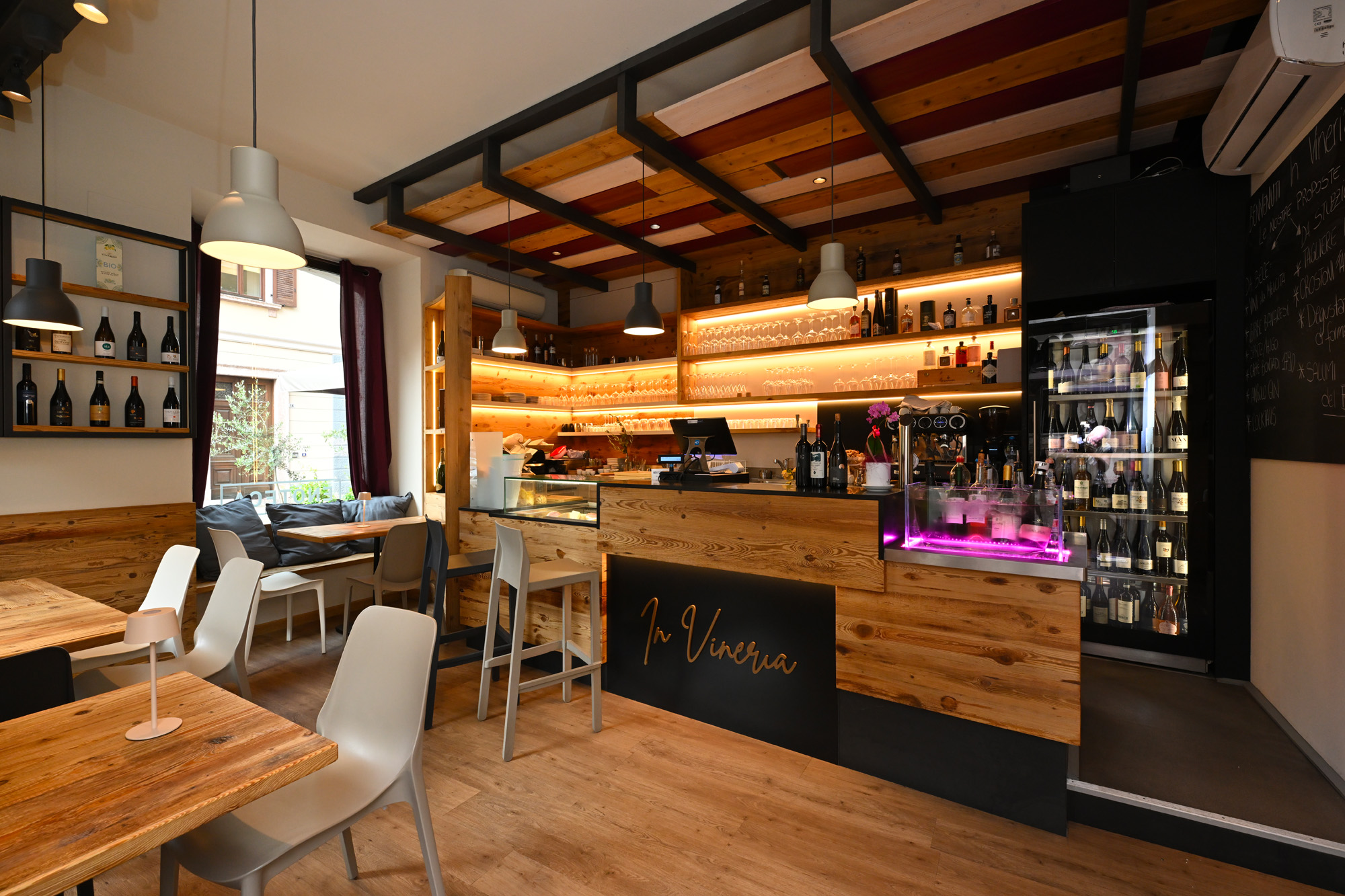 La Vineria - Photo 2